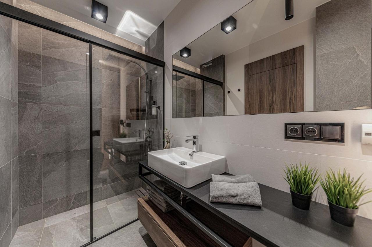 Villa Sun And Sea Трогир Екстериор снимка