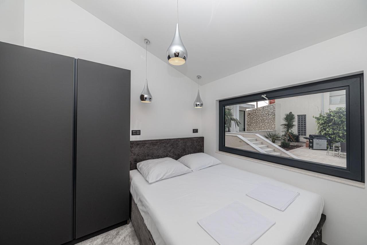 Villa Sun And Sea Трогир Екстериор снимка