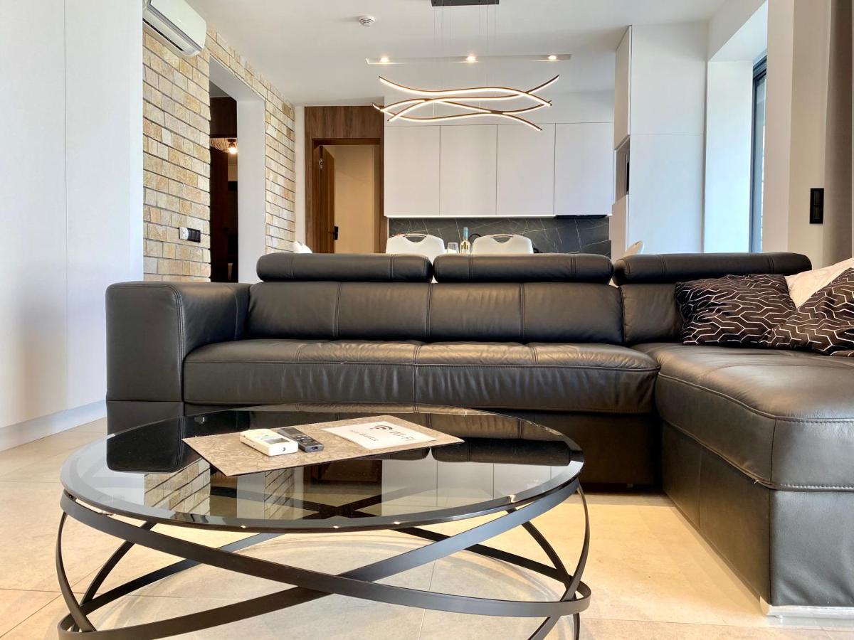 Villa Sun And Sea Трогир Екстериор снимка