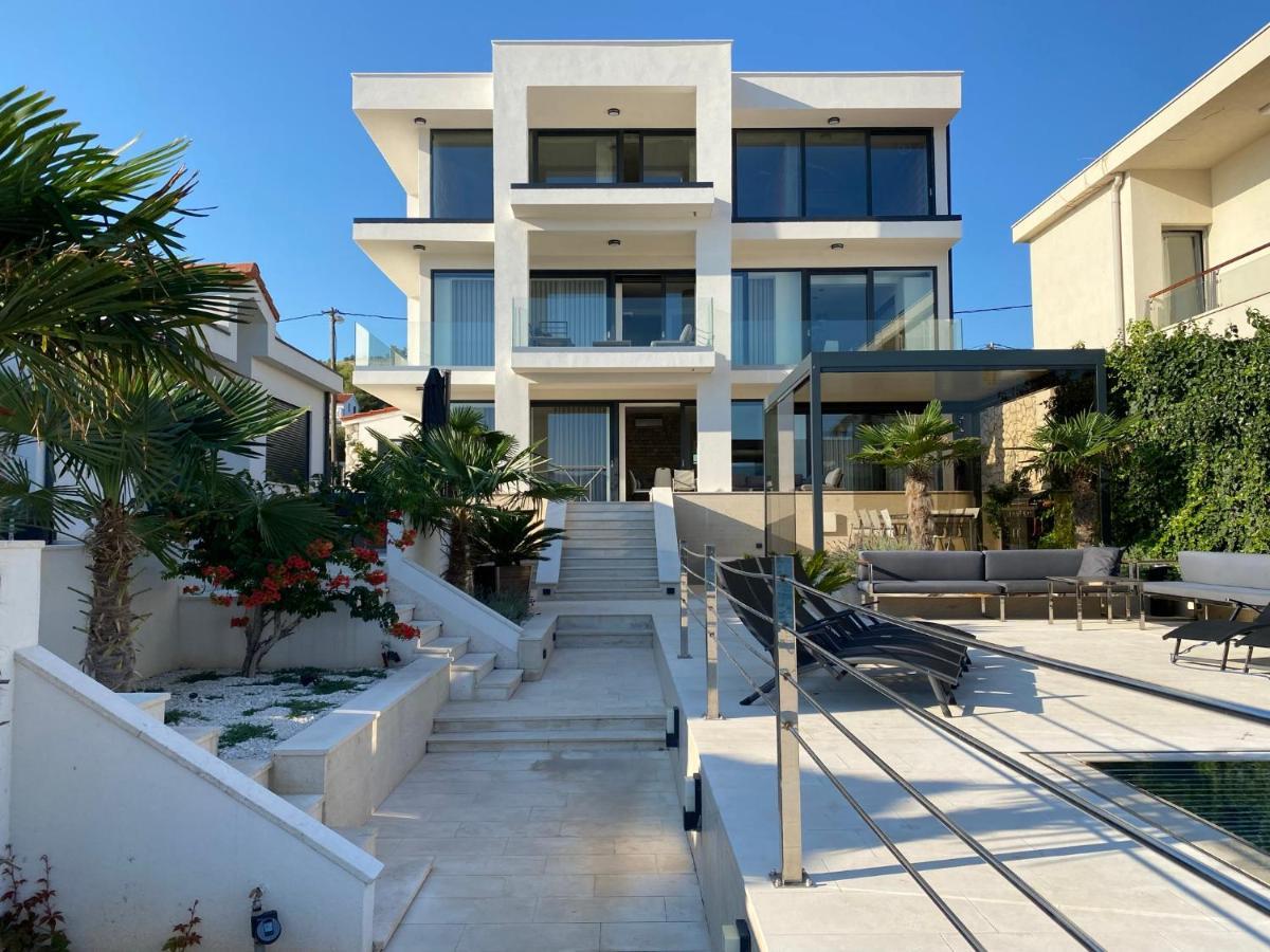 Villa Sun And Sea Трогир Екстериор снимка